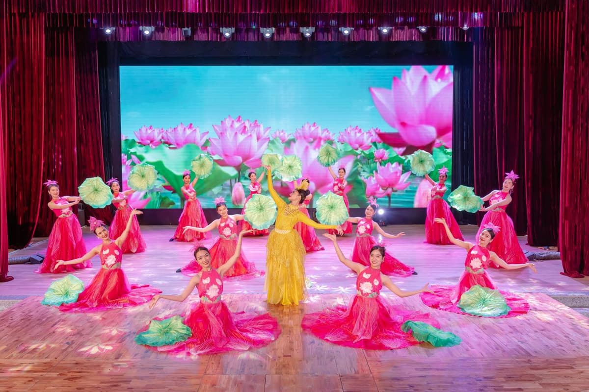 Ao Dai Show in Da Nang