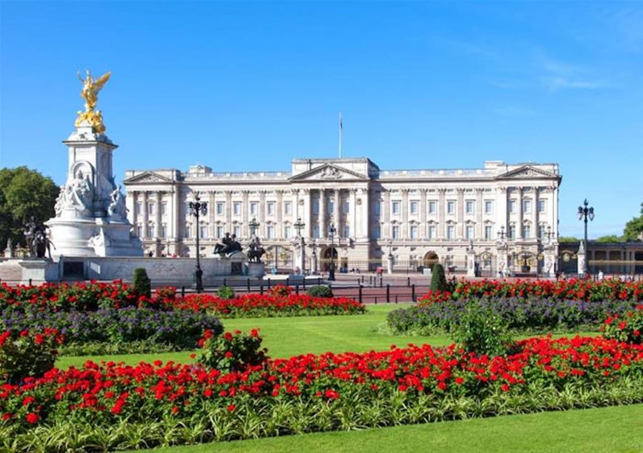 St. Paul's Cathedral, Changing of the Guard, and London Sightseeing Tour