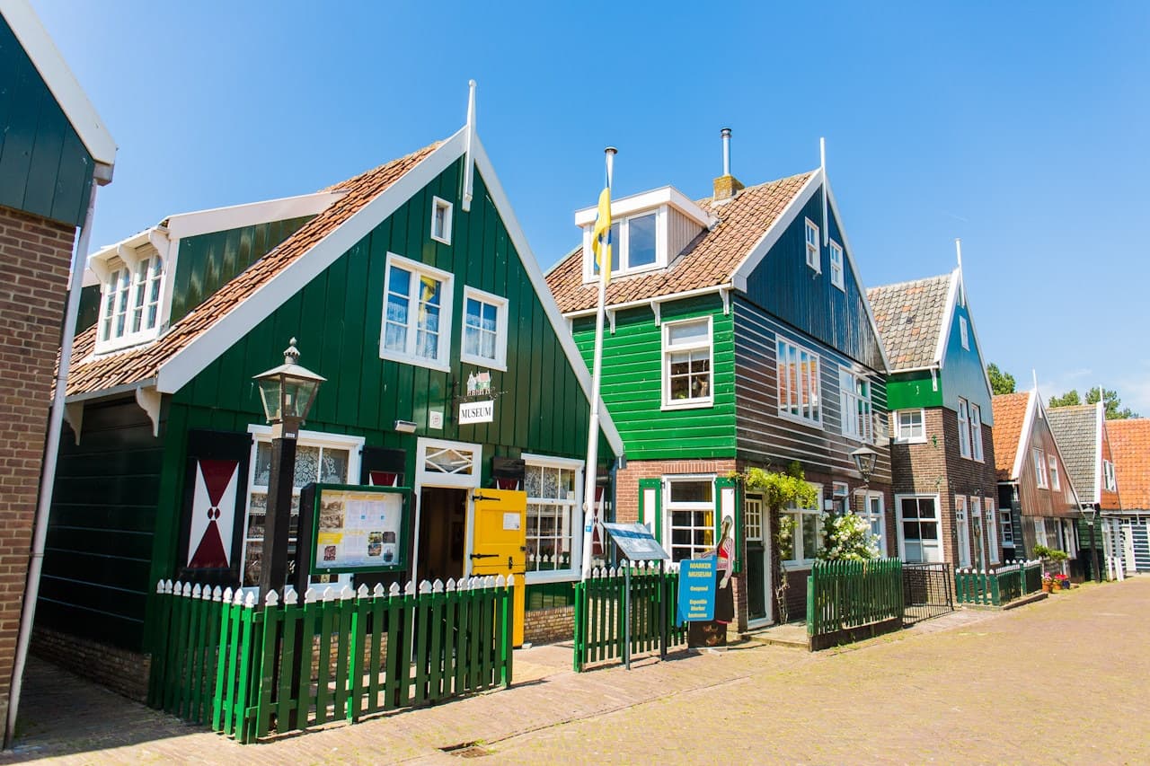 Volendam, Marken, and Windmills Half-Day Tour from Amsterdam