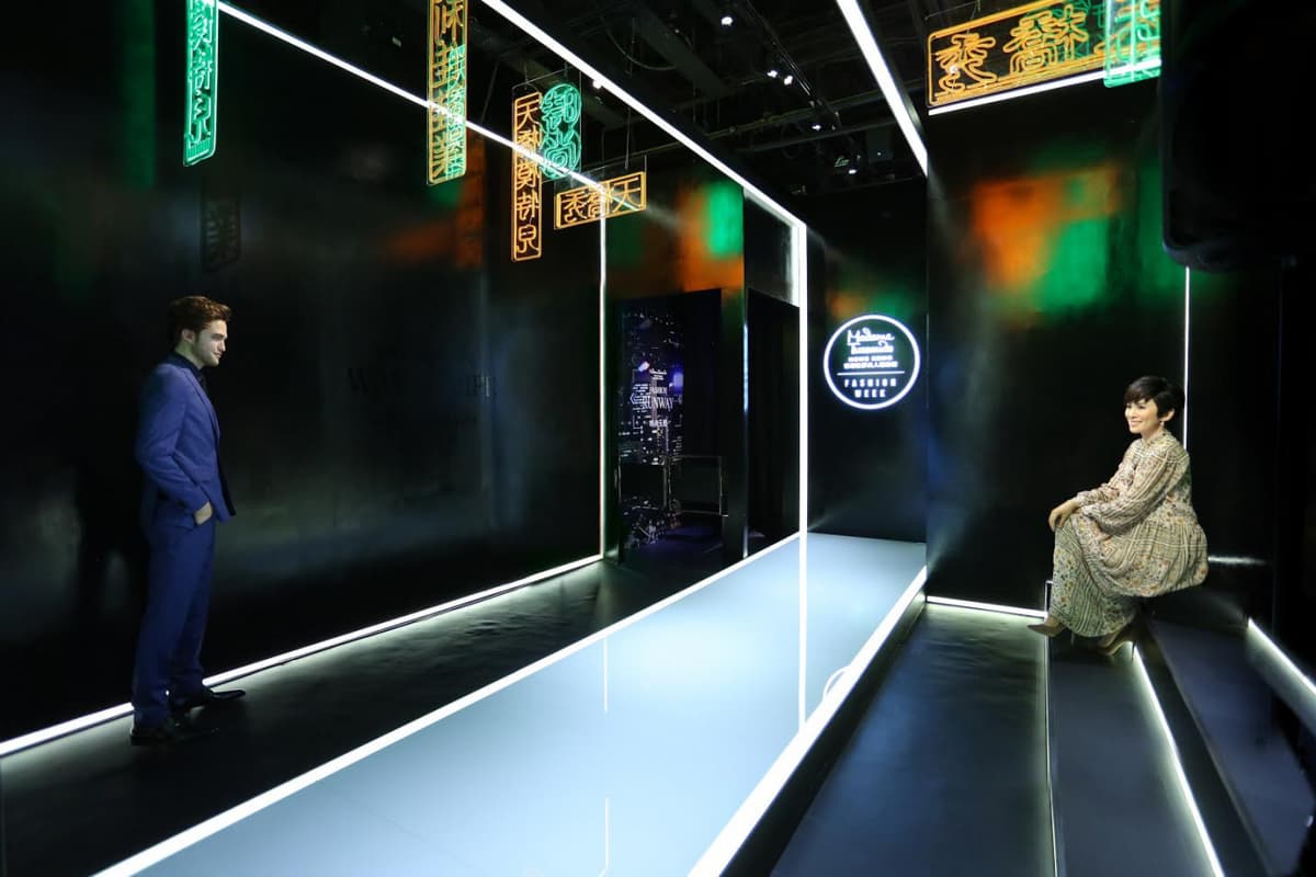 COMBO: Peak Tram with Sky Terrace 428 + Madame Tussauds Hong Kong Ticket