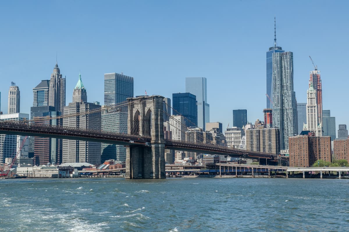 Circle Line "NYC Landmarks" Sightseeing Cruise (1.5 hours): Reserved Straight-to-Board Ticket
