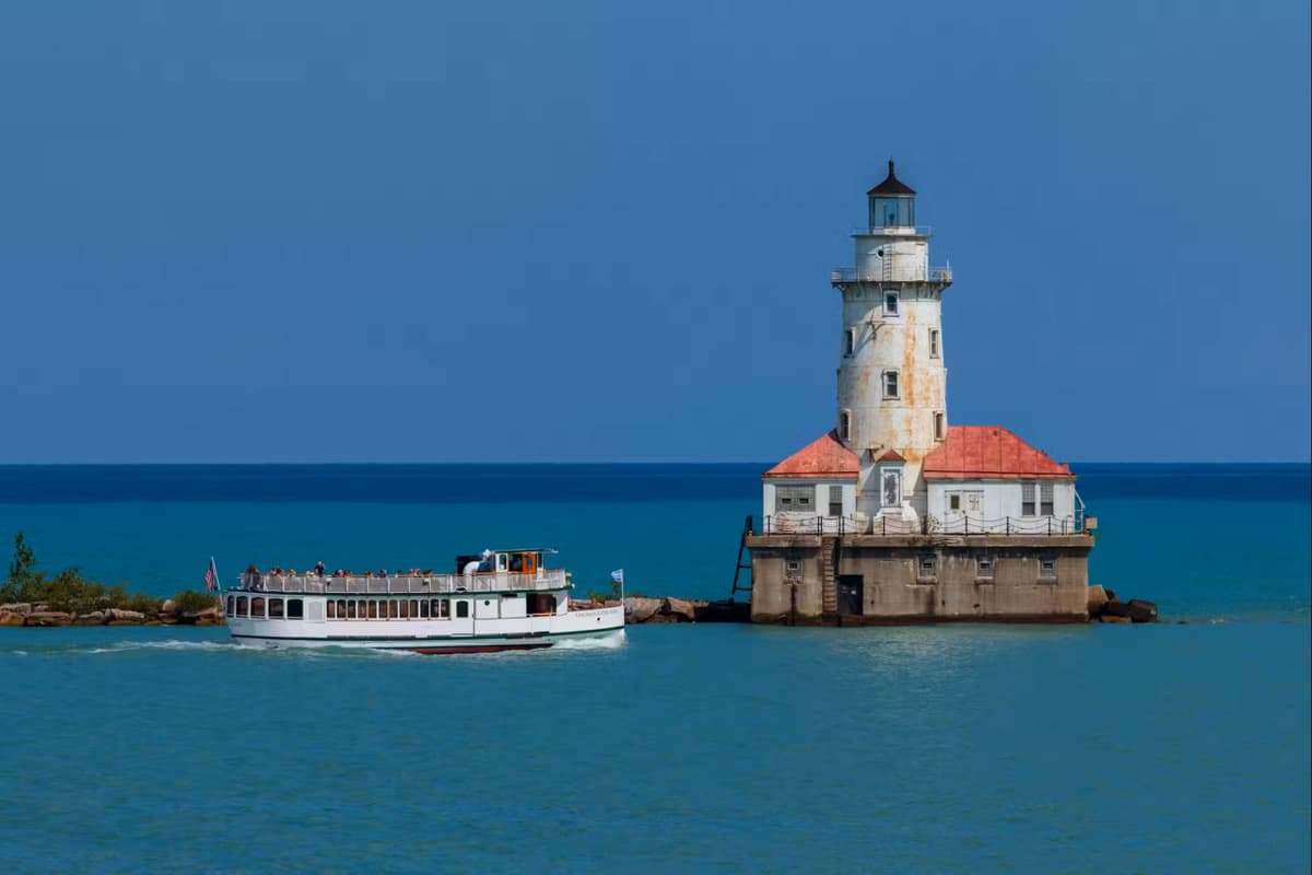 Lake Michigan and Chicago River Cruise Ticket