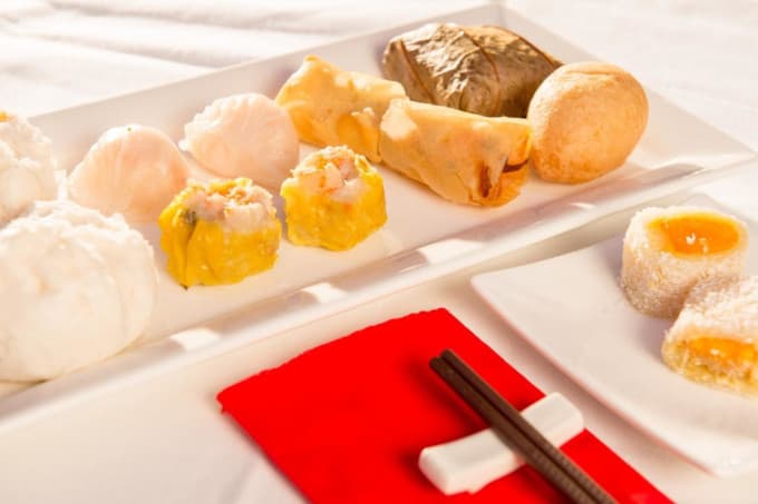 Crystal Bus Sightseeing and Dining Tour